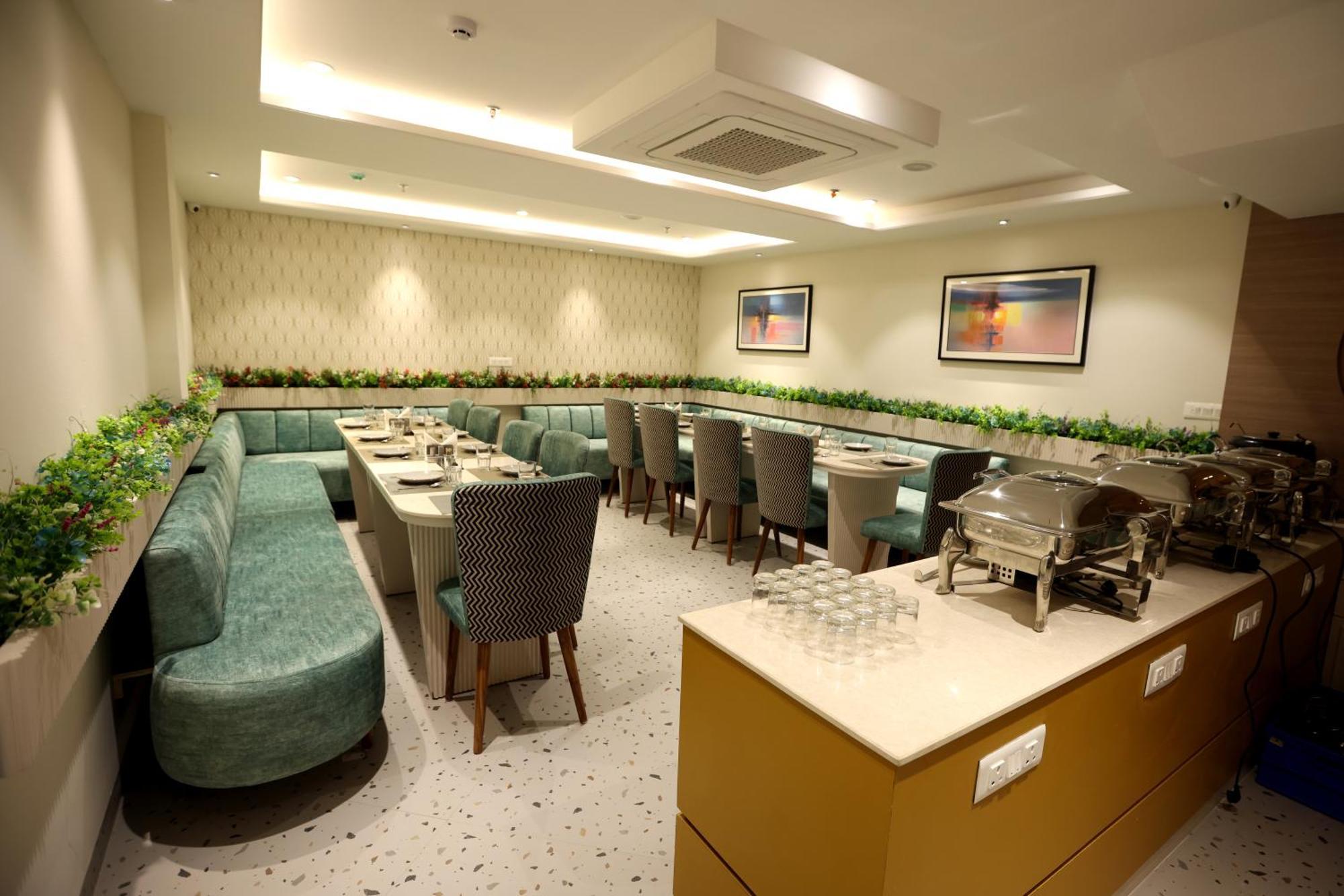 Hiraya Hotels Mohali 외부 사진