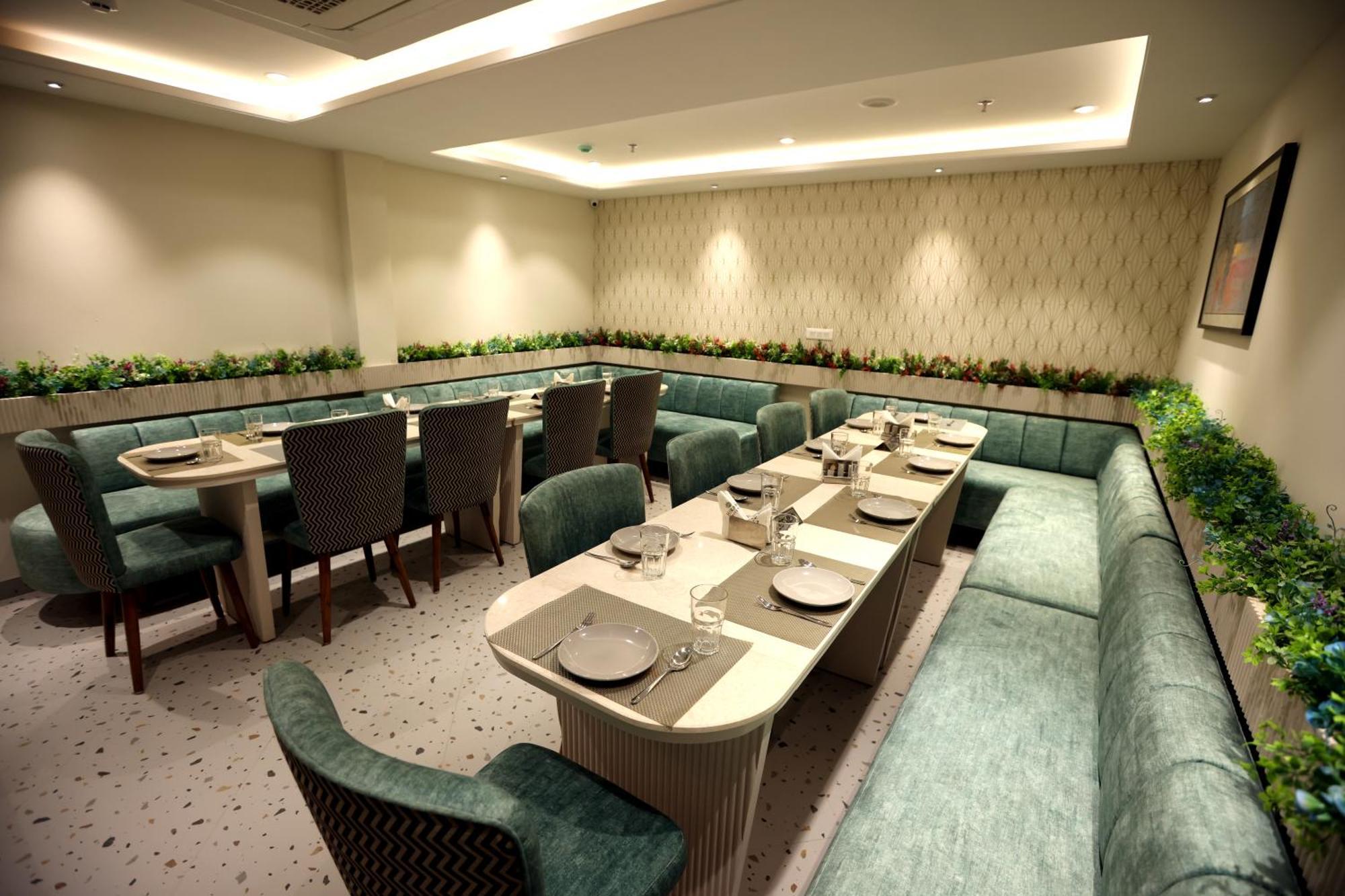 Hiraya Hotels Mohali 외부 사진