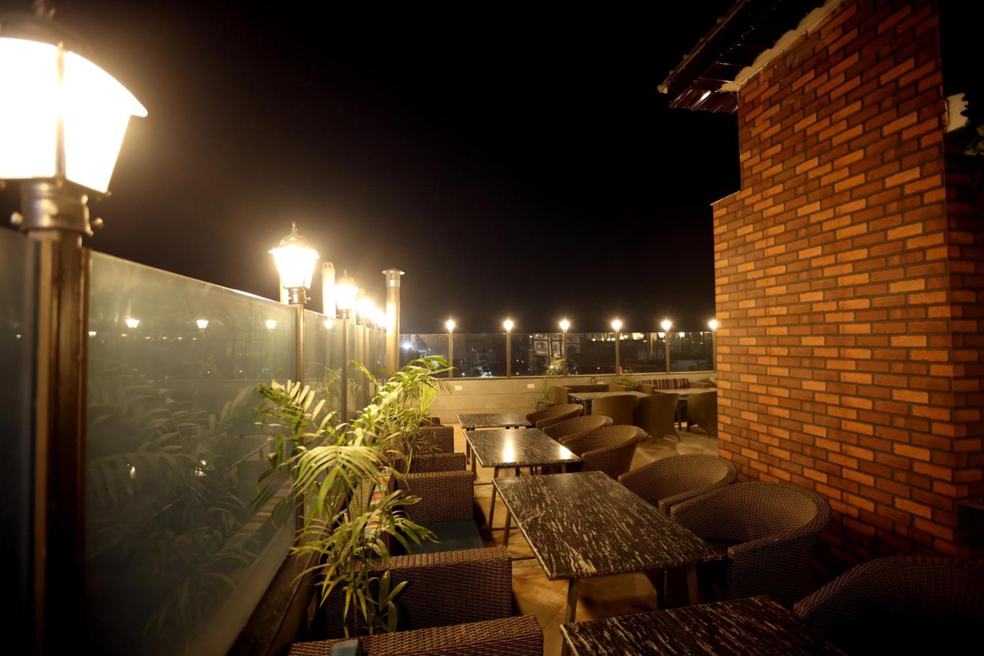 Hiraya Hotels Mohali 외부 사진